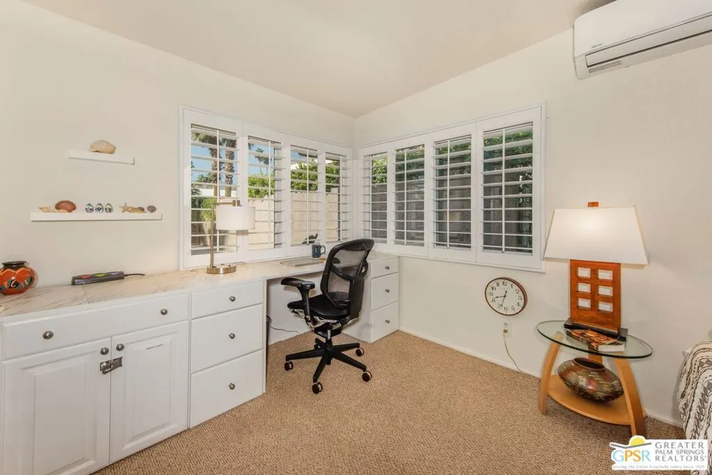 73940 Mountain View Avenue, Palm Desert, California 92260 home-pic-21